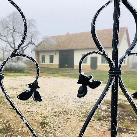 Édenkert Vendégházak Pécsvárad Exterior foto