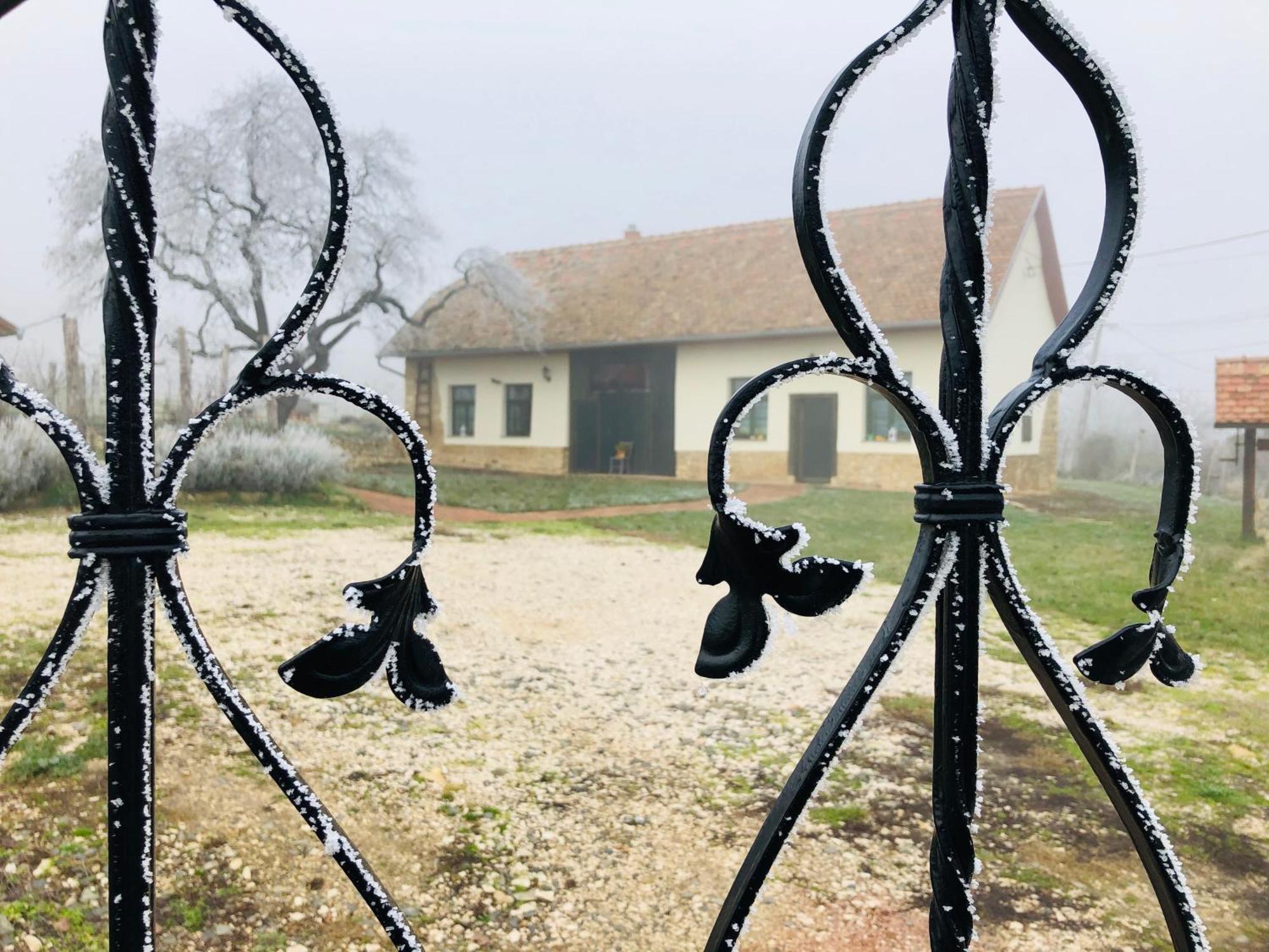 Édenkert Vendégházak Pécsvárad Exterior foto