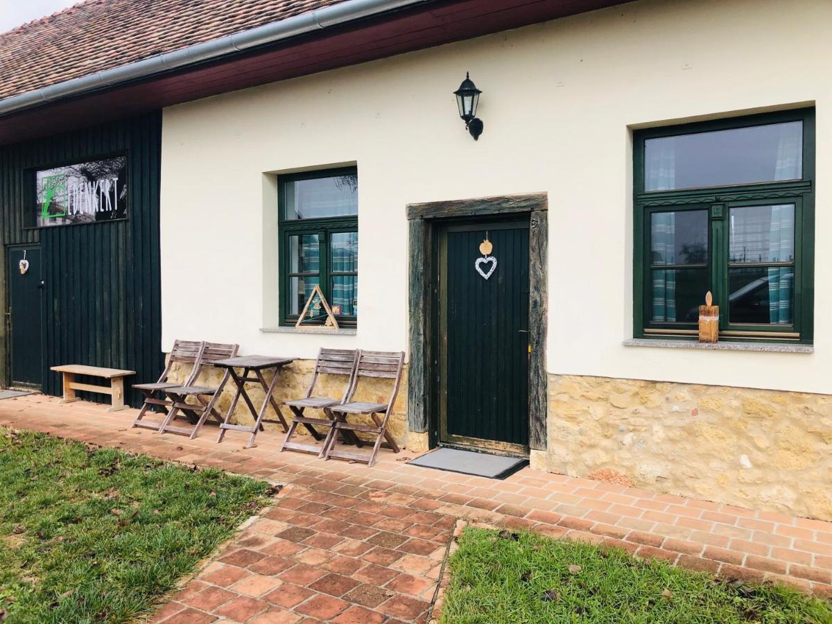 Édenkert Vendégházak Pécsvárad Exterior foto